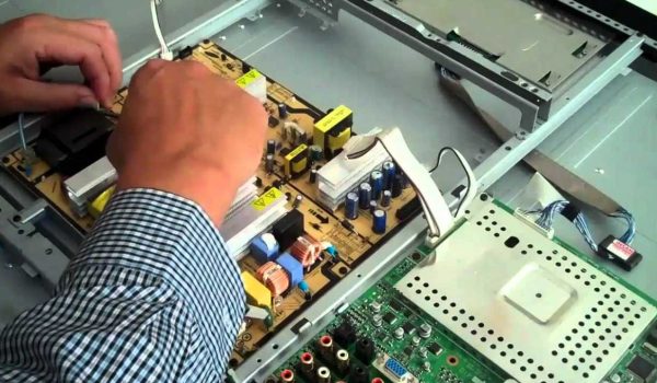 علت خاموش شدن ناگهانی تلویزیون در بهارستان - ۰۹۱۲۷۰۸۷۳۴۶